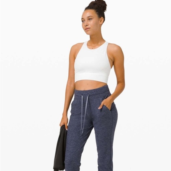 lululemon athletica Tops - Lululemon Size 4, Ebb to Train Bra, Medium Support, C/D Cup